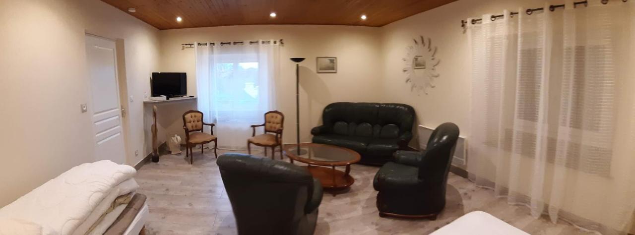 Gite Les Deux Meules Sainte-Colombe  ภายนอก รูปภาพ