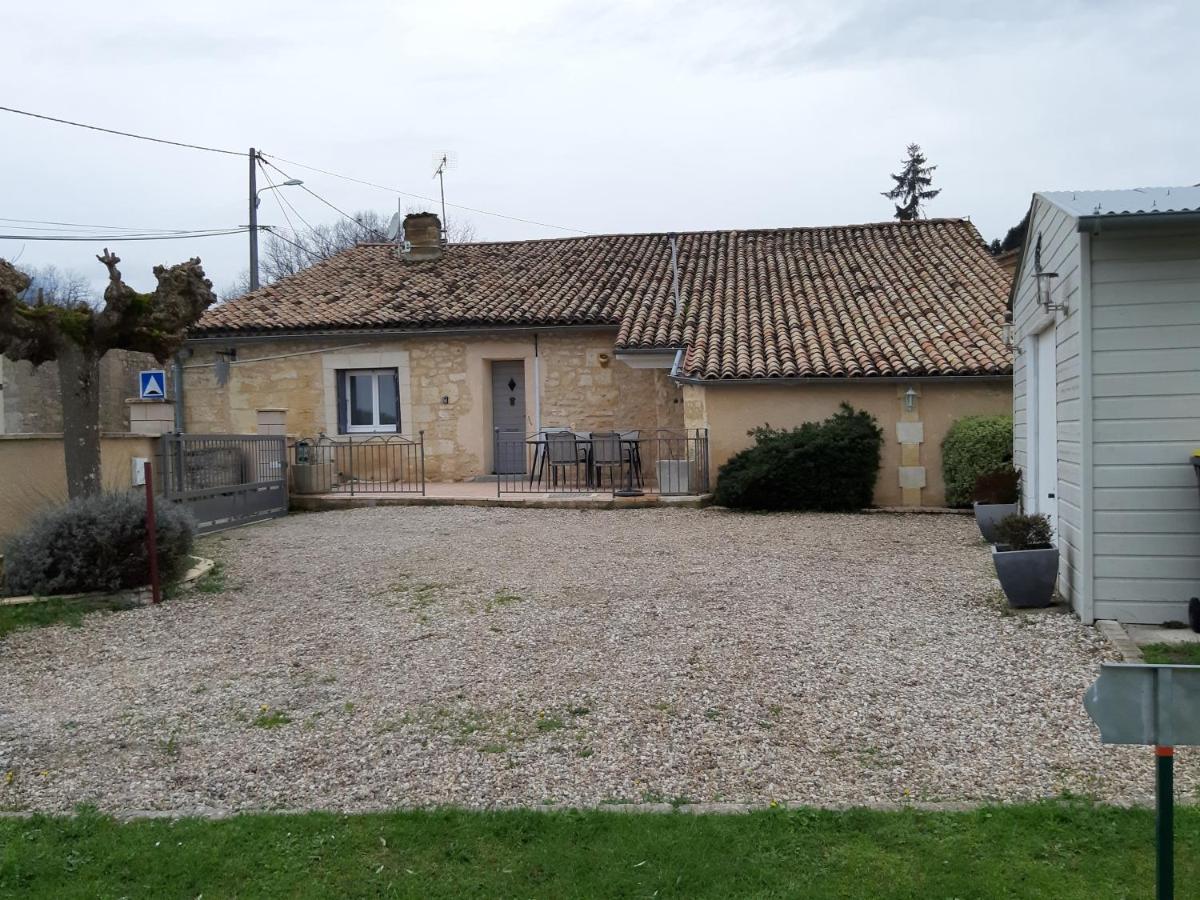 Gite Les Deux Meules Sainte-Colombe  ภายนอก รูปภาพ
