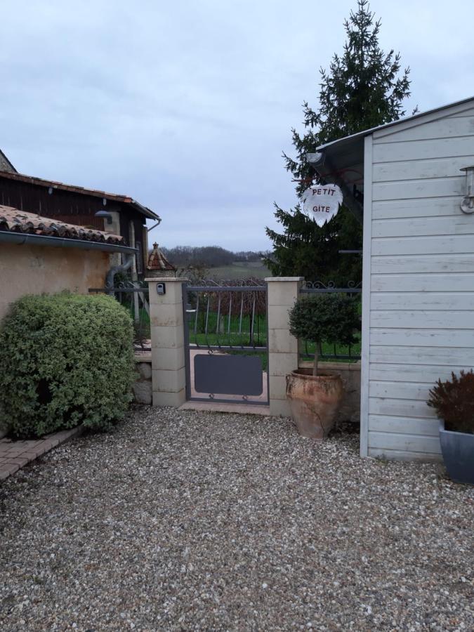 Gite Les Deux Meules Sainte-Colombe  ภายนอก รูปภาพ