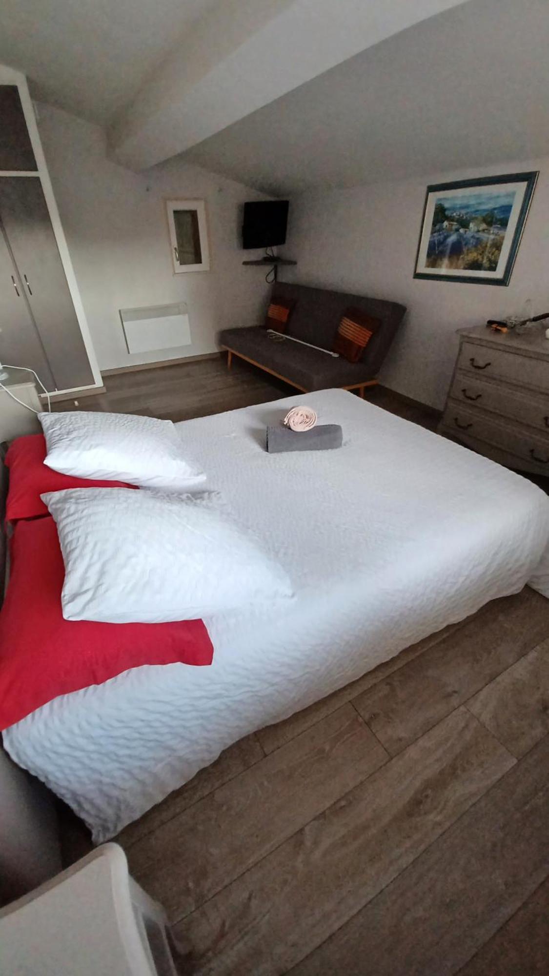 Gite Les Deux Meules Sainte-Colombe  ภายนอก รูปภาพ